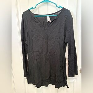 Style works Black V-Neck swim cover up. Size XL. Embroidered. Made of 100% rayon